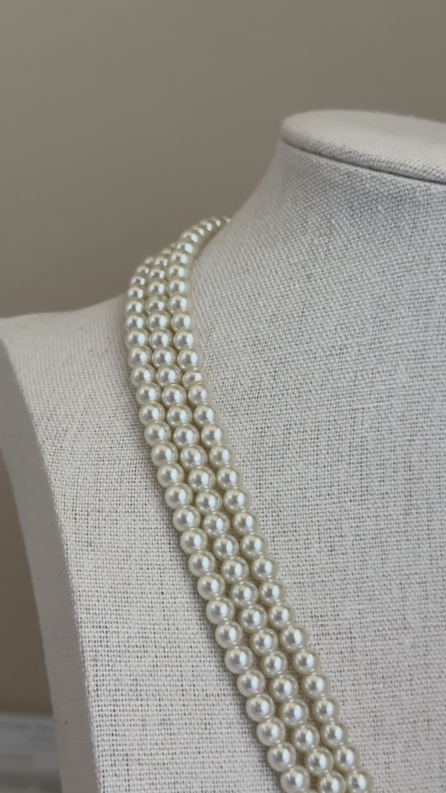 Statement Ganesh Pearl Necklace Set